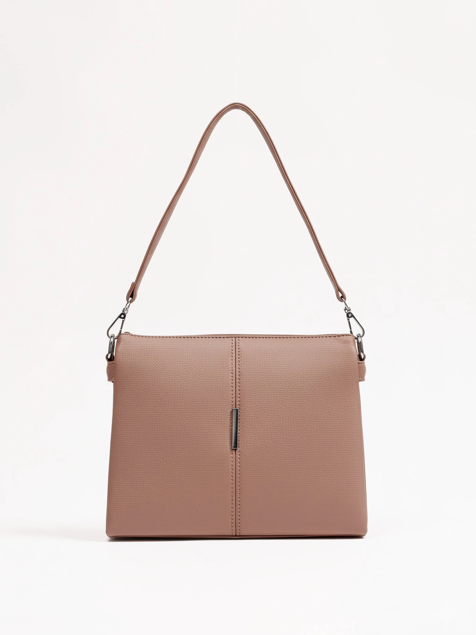 Сумка-кроссбоди с декоративным патчем в ассортименте